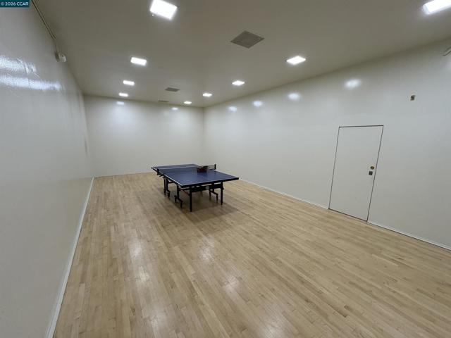 820 N Delaware St, San Mateo CA: https://media.crmls.org/mediaz/92374d22-f0d2-418a-bdfd-bbdc6e15407e.jpg