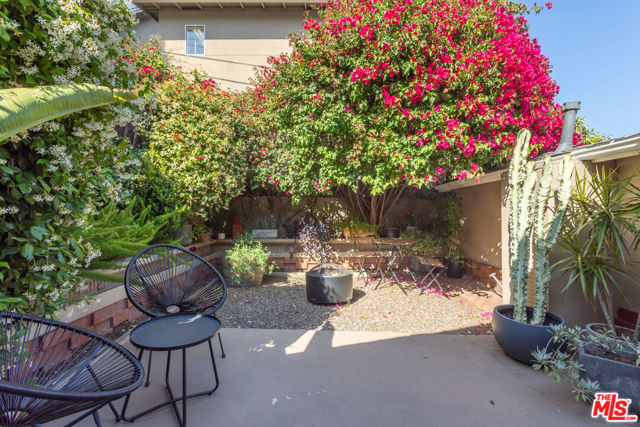 1519 Morton Terrace, Los Angeles CA: https://media.crmls.org/mediaz/92378abc-42c3-46ed-b5a9-f6909d8cedf9.jpg