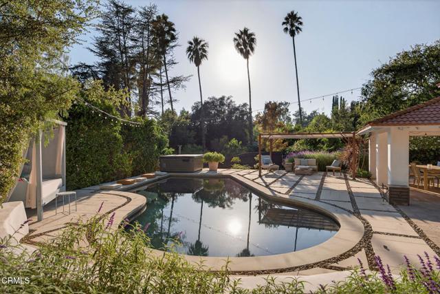 1195 Rancho Court, Ojai CA: https://media.crmls.org/mediaz/92379596-d59e-444f-a0a7-9c3b901b6a12.jpg