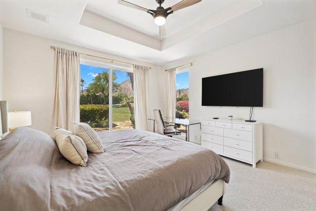 48205 Via Solana, La Quinta CA: https://media.crmls.org/mediaz/9237f3ef-5d0f-4fe5-b5b2-973417f36d02.jpg