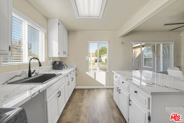 2046 W 112th Street, Los Angeles CA: https://media.crmls.org/mediaz/92389881-06dc-4637-9469-394f73601921.jpg