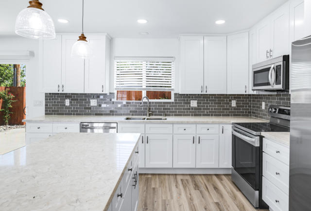 53110 Avenida Ramirez, La Quinta CA: https://media.crmls.org/mediaz/9238e8be-7465-41c9-951b-8f0bd6298df9.jpg