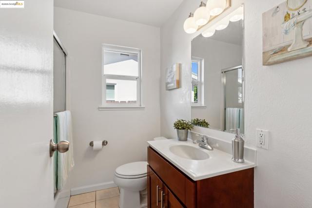 2309 Potrero Ct, Pinole CA: https://media.crmls.org/mediaz/92396d18-dfac-4a70-be29-5f8f7846d421.jpg