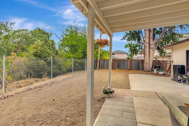 10357 Greenwood Court, Cupertino CA: https://media.crmls.org/mediaz/9239fa03-1bf6-43da-9835-b9a24f41f781.jpg