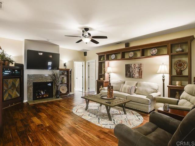 31755 Rancho Vista Road, Temecula CA: https://media.crmls.org/mediaz/923a3b57-3688-4a41-80d5-bbb2a1ec9c6d.jpg