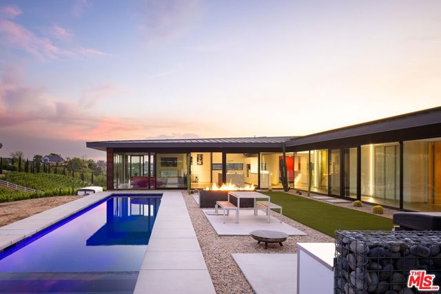 36453 Via El Pais Bonita, Temecula CA: https://media.crmls.org/mediaz/923af86e-0c88-41ae-b13e-d9d4bb5aabd5.jpg