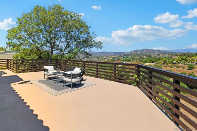 974 Via Hillview, Fallbrook CA: https://media.crmls.org/mediaz/923b16c0-52e2-40f7-83d3-c390276b9ebe.jpg