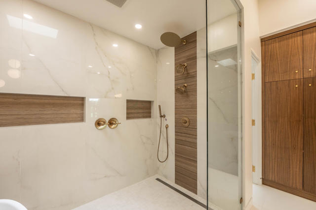 76670 Lark Lane, Indian Wells CA: https://media.crmls.org/mediaz/923ce399-17b4-475b-b9c1-ada11b22297e.jpg
