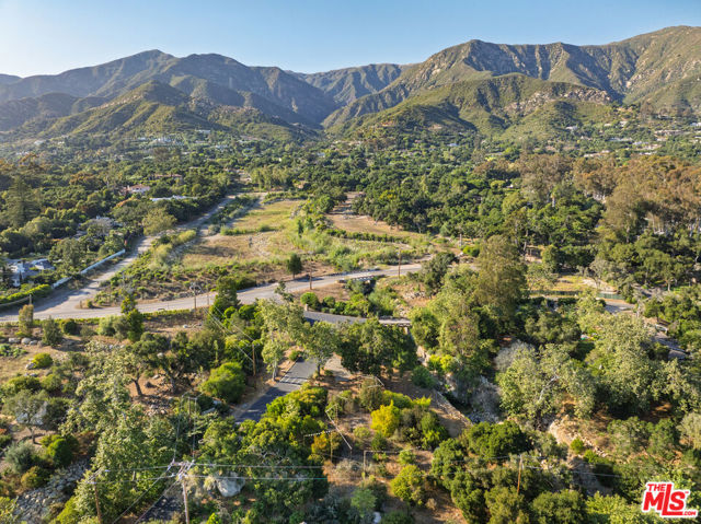1790 Glen Oaks Drive, Santa Barbara CA: https://media.crmls.org/mediaz/923d2653-47ca-49dc-bb05-f789f7c1e304.jpg