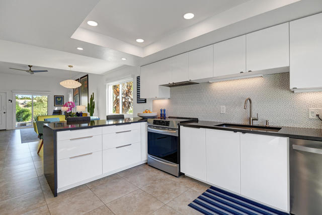2101 Los Patos Drive, Palm Springs CA: https://media.crmls.org/mediaz/923df4d2-9e4b-4c3f-ab5c-80a35ee4dafc.jpg