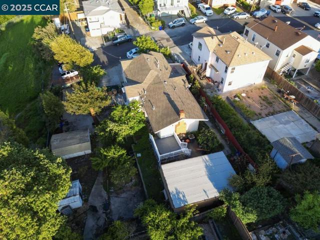 216 Suisun Ave, Rodeo CA: https://media.crmls.org/mediaz/923e46c5-7dc5-465b-9ab4-32f3d52d1a38.jpg