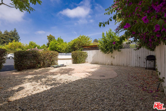 Image 37 of 52 For 15115 Victory Boulevard