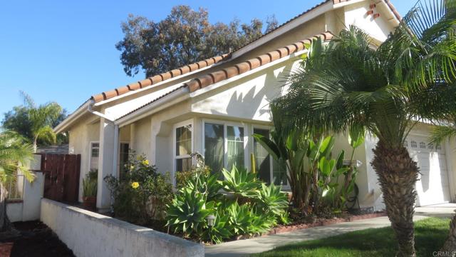 Detail Gallery Image 1 of 31 For 1913 Clearbrook Dr, Chula Vista,  CA 91913 - 4 Beds | 2/1 Baths