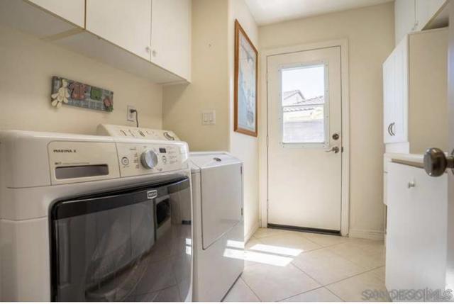 16624 Santa Mariana Ct, San Diego CA: https://media.crmls.org/mediaz/92408b8b-1eeb-4fb3-89eb-8cdcb5ce9b16.jpg