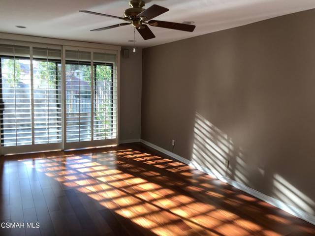 637 Arroyo Oaks Drive, Westlake Village CA: https://media.crmls.org/mediaz/9240bf8e-4ef4-4eec-b53e-491da2776cb7.jpg