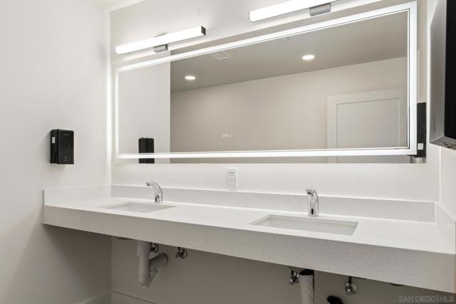 36051 E Benton Rd., Temecula CA: https://media.crmls.org/mediaz/92411cec-159c-4faa-ab17-4006d75ee930.jpg
