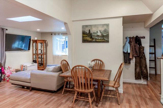 18109 La Verne Drive, Los Gatos CA: https://media.crmls.org/mediaz/92417d4b-1c07-4d95-b5a7-a37eb310f1ce.jpg