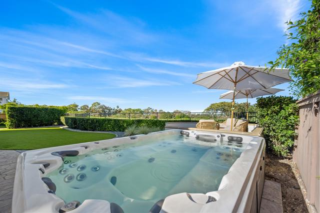 Detail Gallery Image 9 of 21 For 634 Shasta Drive, Encinitas,  CA 92024 - 5 Beds | 4/1 Baths