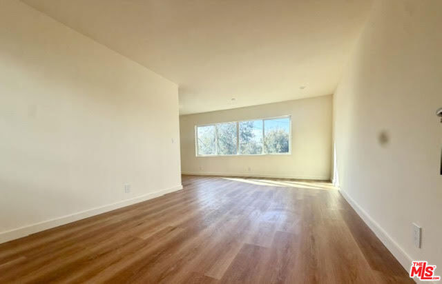 16185 W Sunset Blvd, 2 photo 6
