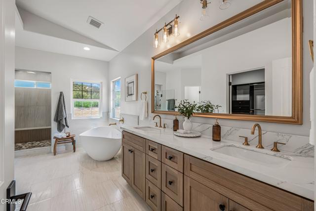 Detail Gallery Image 21 of 60 For 10817 Alysheba Dr, Moorpark,  CA 93021 - 4 Beds | 3/1 Baths