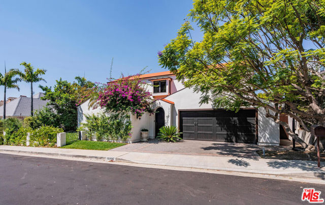 16866 Charmel Lane, Pacific Palisades, CA 90272