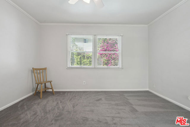 5527 Columbus Avenue, Sherman Oaks CA: https://media.crmls.org/mediaz/92439a26-5a19-4723-8efe-ba9a8cb4448a.jpg