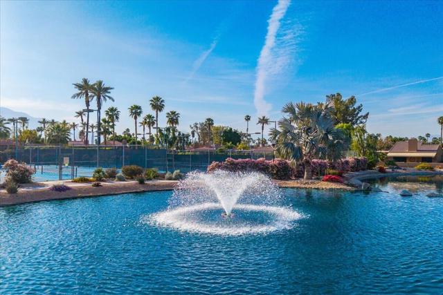 44289 Venice Court, Palm Desert CA: https://media.crmls.org/mediaz/9243e712-be31-41f8-a265-4f18b050b273.jpg