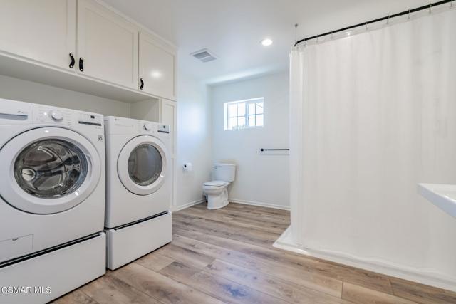 3242 Hereford Court, Simi Valley CA: https://media.crmls.org/mediaz/9244c03f-b55d-4f67-9420-80d1d734a75c.jpg