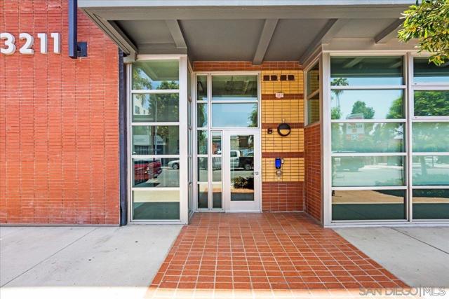 3211 5Th Ave, San Diego CA: https://media.crmls.org/mediaz/924726a4-d9eb-4eed-9d1b-7e227bb91904.jpg