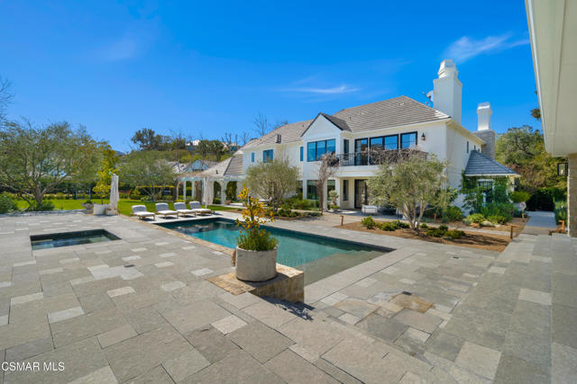 2160 Marshbrook Road, Thousand Oaks CA: https://media.crmls.org/mediaz/92477b9c-cdaa-46f8-9dfa-dc0543dcfda3.jpg