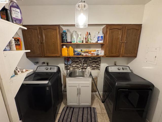 1953 102nd Ave, Oakland CA: https://media.crmls.org/mediaz/92477c8c-d757-434d-ad1a-79eb5f8b0f74.jpg