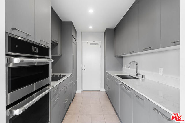 10701 Wilshire Boulevard, Los Angeles CA: https://media.crmls.org/mediaz/9247dbd4-de63-4c33-a84b-e49a019a8b4b.jpg
