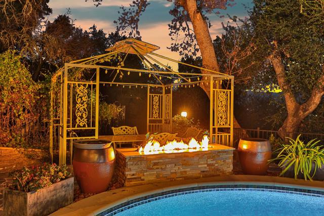 8451 Goldenrod Circle, Gilroy CA: https://media.crmls.org/mediaz/924857e8-85fa-463b-9e58-0407763dd13a.jpg