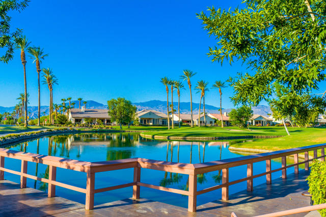 78586 Kensington Avenue, Palm Desert CA: https://media.crmls.org/mediaz/9249c920-bb3d-4011-8f9c-64d17c9dab92.jpg