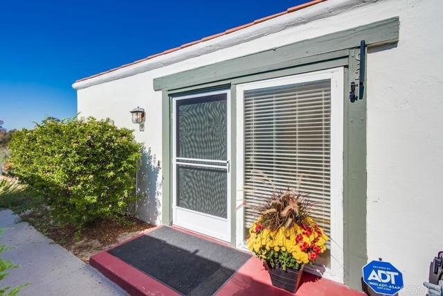 Detail Gallery Image 4 of 54 For 3621 Vista Campana S #92,  Oceanside,  CA 92057 - 2 Beds | 2 Baths