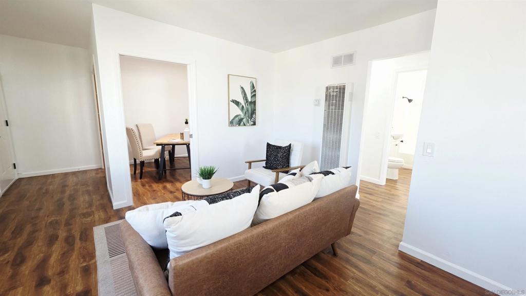 MLS #250032598SD image #13