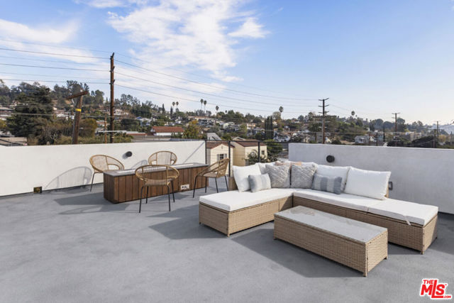 6847 N Figueroa Street, Los Angeles CA: https://media.crmls.org/mediaz/924b646d-379d-4898-a30f-39192bb7433d.jpg