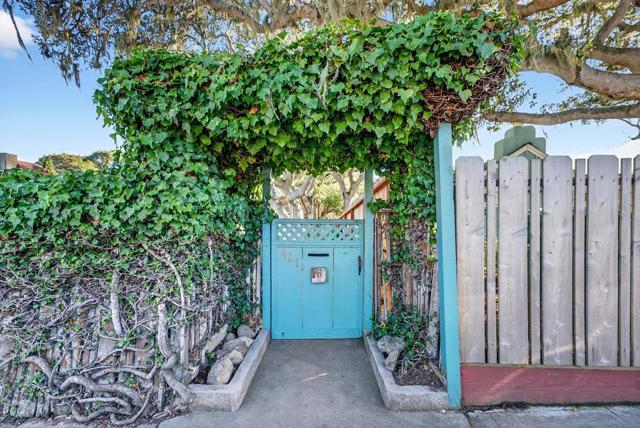 421 Eardley Avenue, Pacific Grove CA: https://media.crmls.org/mediaz/924b9770-ece5-4ef0-adf4-6de8104cc800.jpg