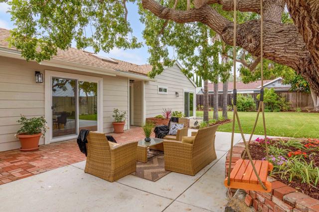 1130 Lake Ridge Dr, San Marcos CA: https://media.crmls.org/mediaz/924bbd54-054c-4a11-aee7-bc45e8bc9e73.jpg