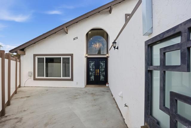 Detail Gallery Image 2 of 48 For 1668 1672 Spanish Oak Pl, El Cajon,  CA 92019 - 9 Beds | 5 Baths