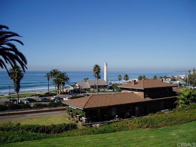 1562 Camino Del Mar, Del Mar CA: https://media.crmls.org/mediaz/924d27e2-f769-4de5-af1f-ffcdf1628619.jpg