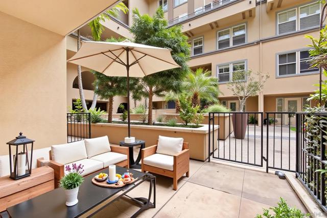 301 W G St, San Diego CA: https://media.crmls.org/mediaz/924d706d-11cb-400a-a674-80c2141449f8.jpg