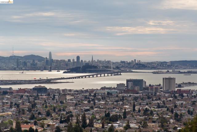 2 Gravatt Drive, Berkeley CA: https://media.crmls.org/mediaz/924e192a-ecc8-4a4a-a0c6-3b7ba557468d.jpg