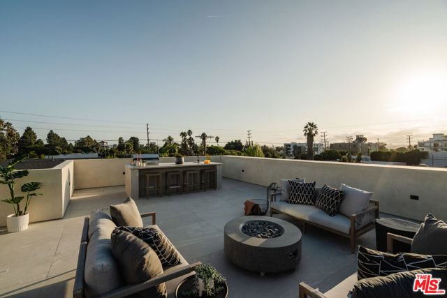 819 N Ogden Drive, Los Angeles CA: https://media.crmls.org/mediaz/924e3d00-61c7-4f09-976a-7a6dd78ecc98.jpg