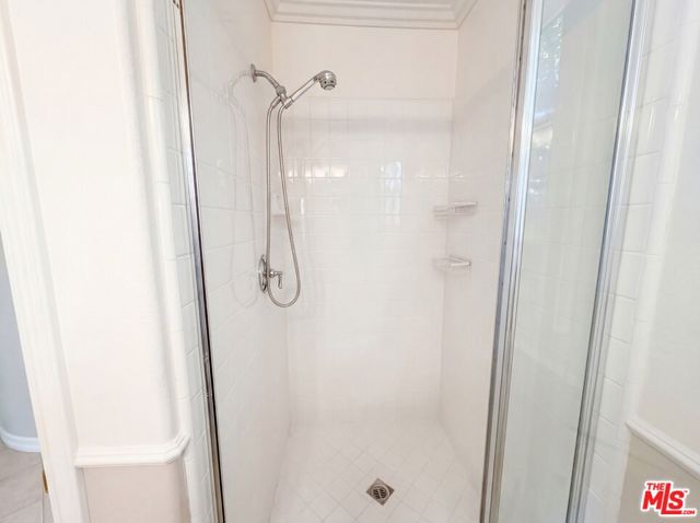 Image 11 of 29 For 17 Kennedy Court