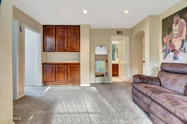 32834 Barrett Drive, Westlake Village CA: https://media.crmls.org/mediaz/924f7f5a-6859-43f0-883d-094a7631786a.jpg