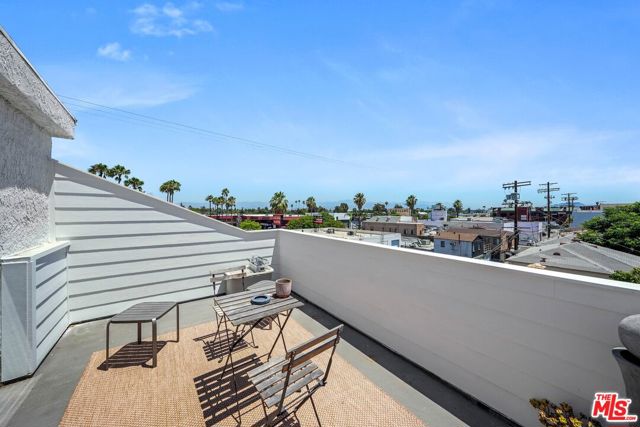 14455 Dickens Street photo 5