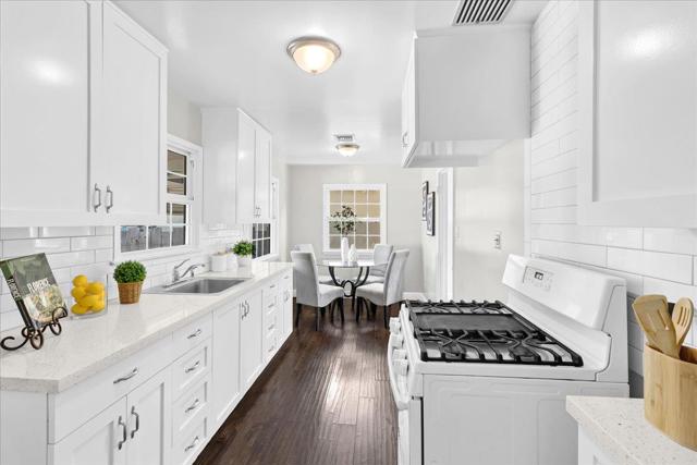 553 Line Street, Hollister CA: https://media.crmls.org/mediaz/925093ed-6cd7-48e8-bd17-9d491e05e3b8.jpg
