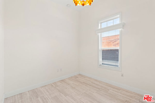 8250 Lankershim Boulevard, 112 photo 11