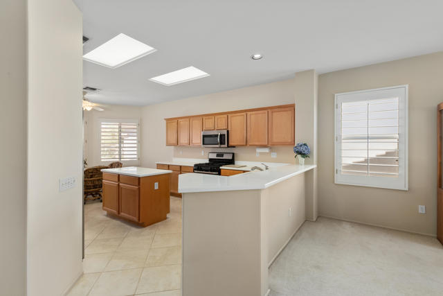78664 Platinum Drive, Palm Desert CA: https://media.crmls.org/mediaz/92521ffa-10e9-45d0-b2ca-4380114cea42.jpg